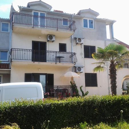 Apartments Zova 梅杜林 外观 照片