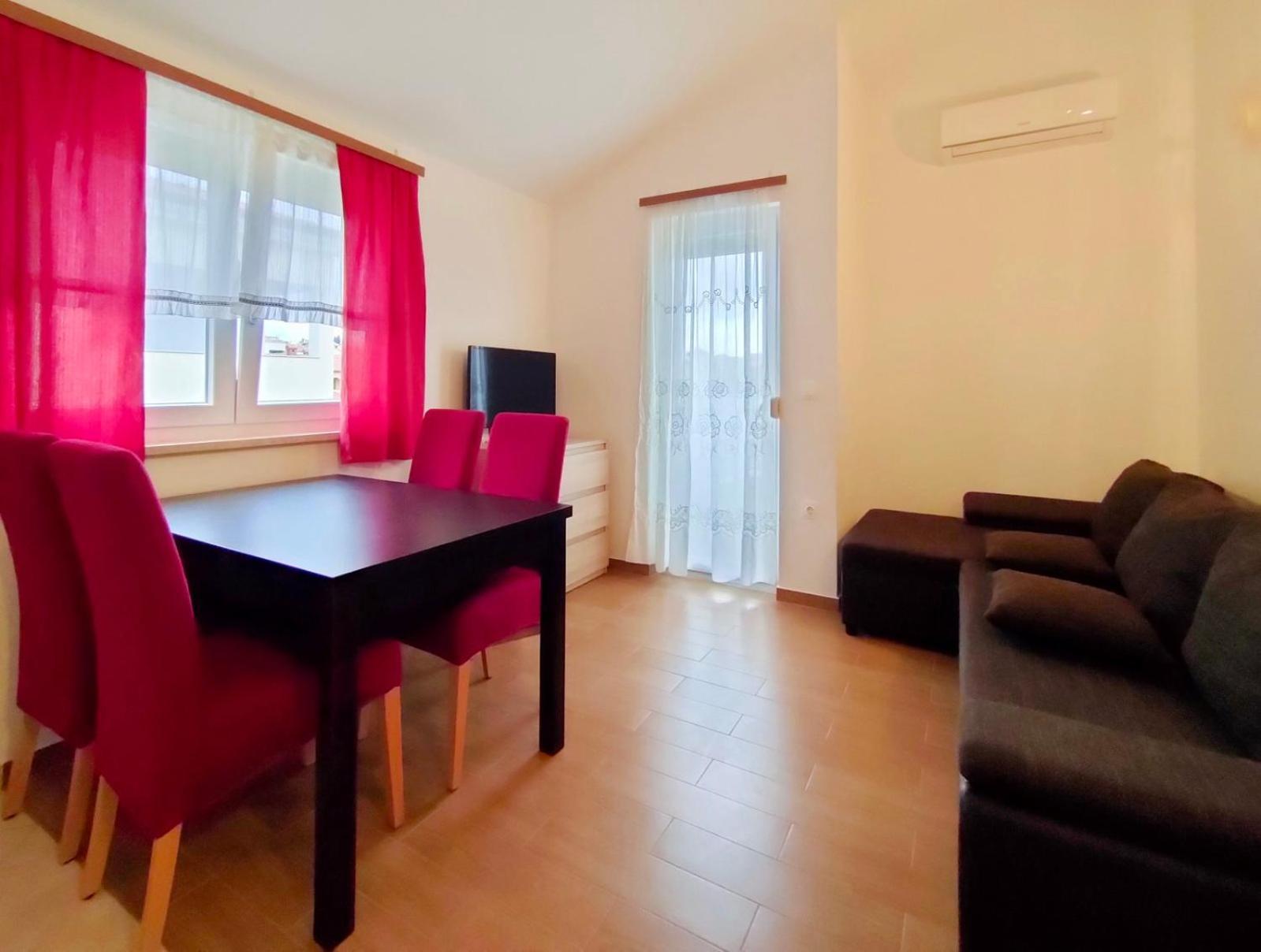 Apartments Zova 梅杜林 外观 照片