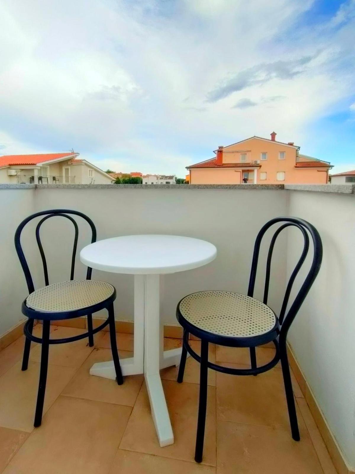 Apartments Zova 梅杜林 外观 照片