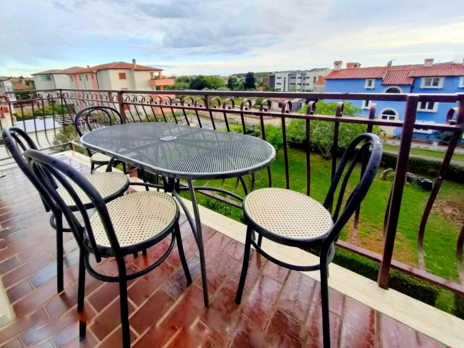 Apartments Zova 梅杜林 外观 照片