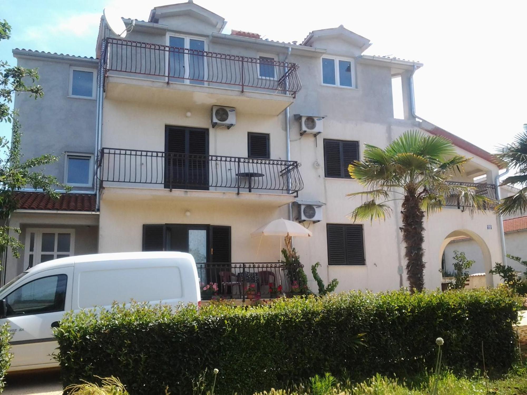 Apartments Zova 梅杜林 外观 照片