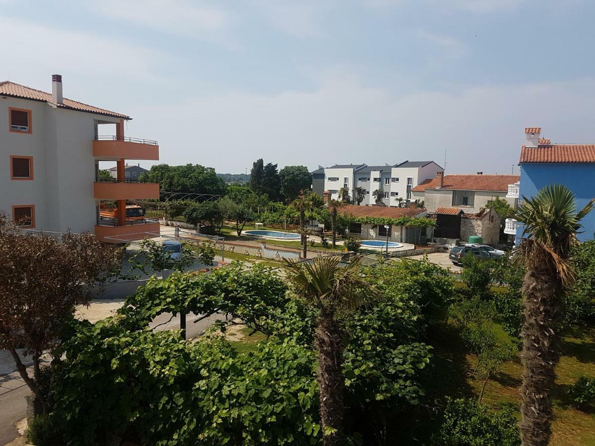 Apartments Zova 梅杜林 外观 照片