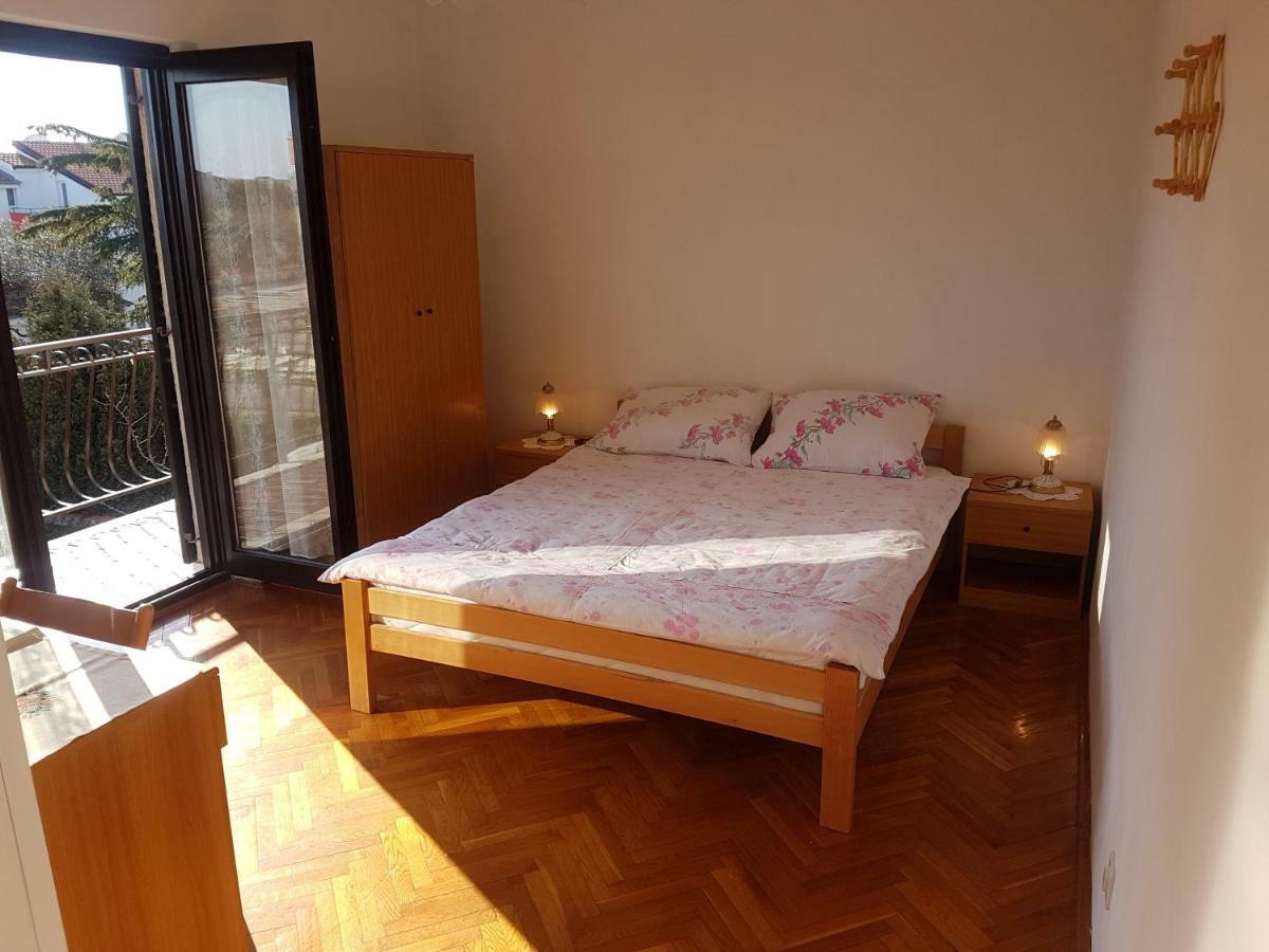 Apartments Zova 梅杜林 外观 照片