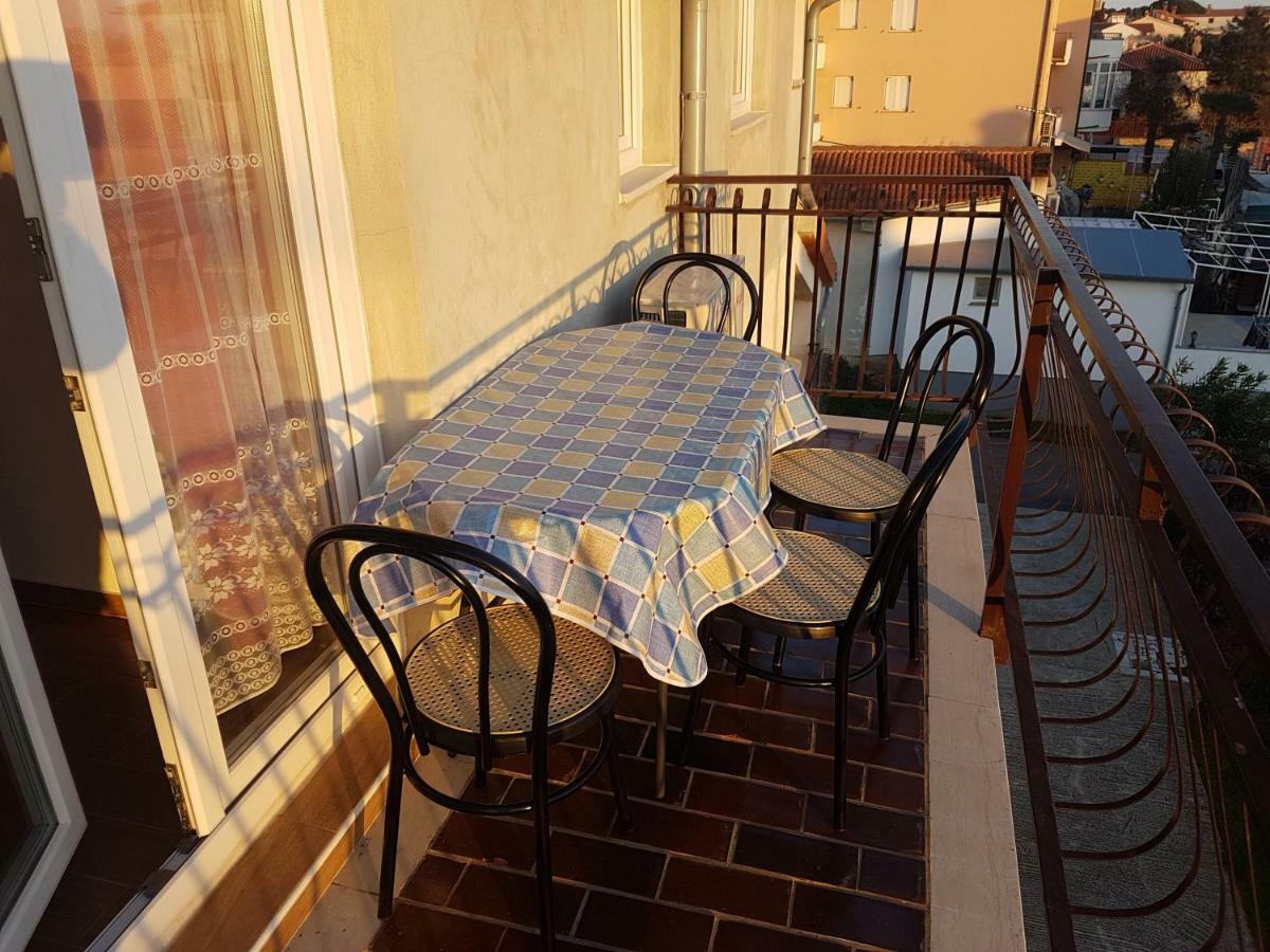 Apartments Zova 梅杜林 外观 照片