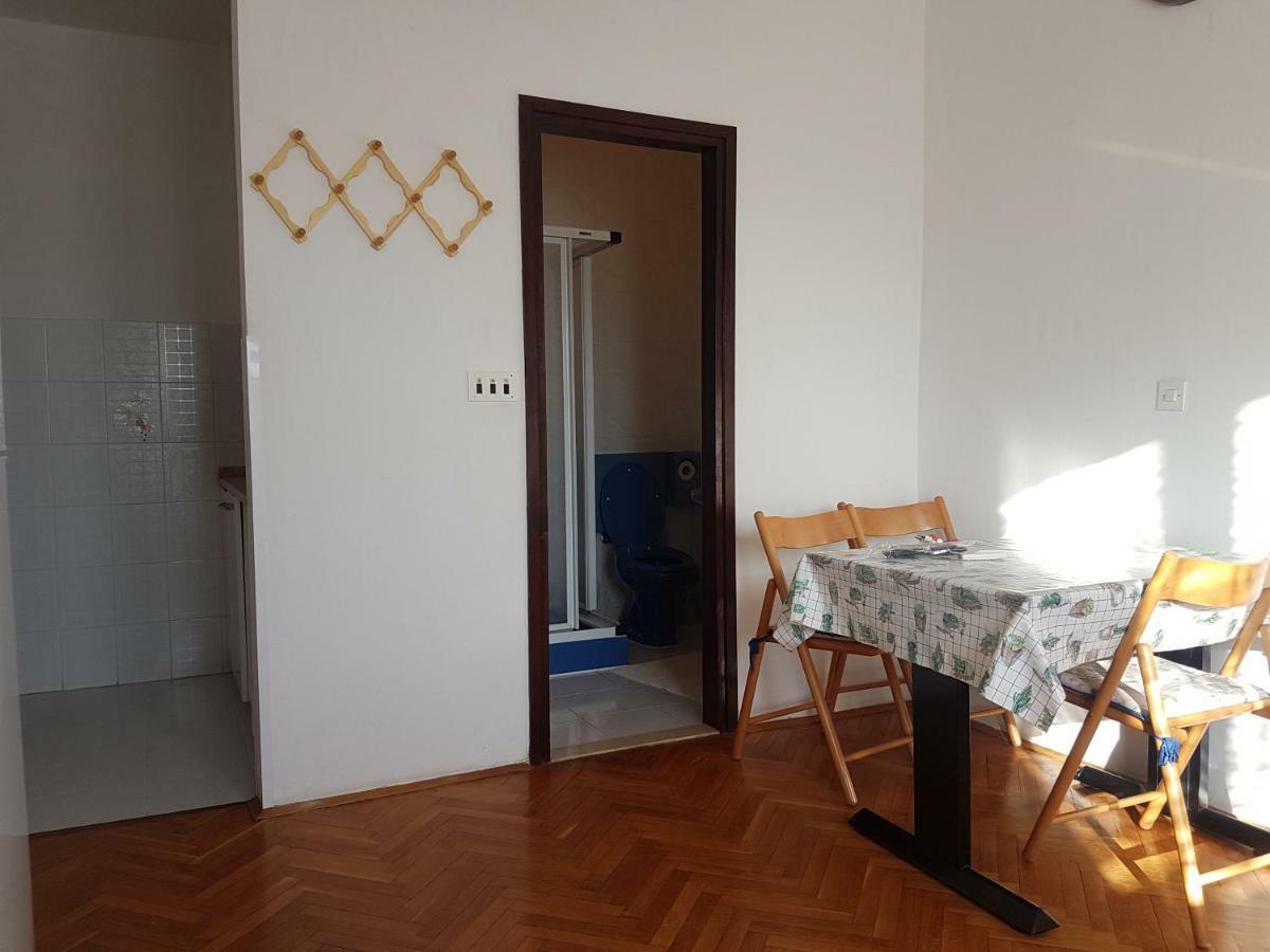 Apartments Zova 梅杜林 外观 照片