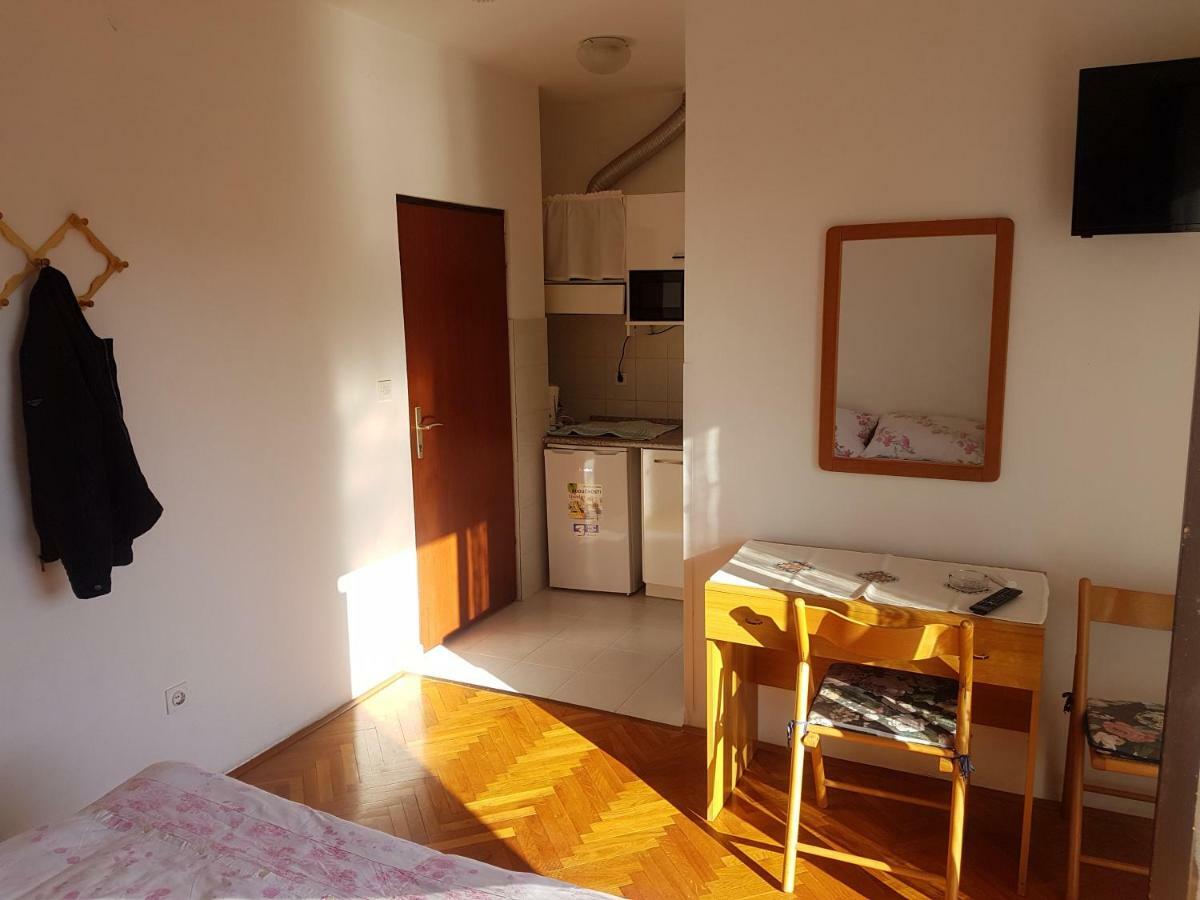 Apartments Zova 梅杜林 外观 照片
